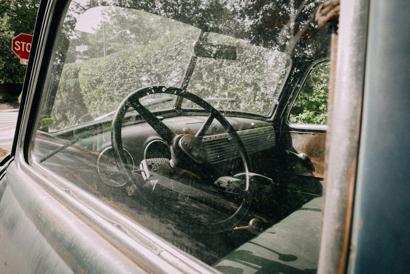Dashboard and steering wheel of an older truck